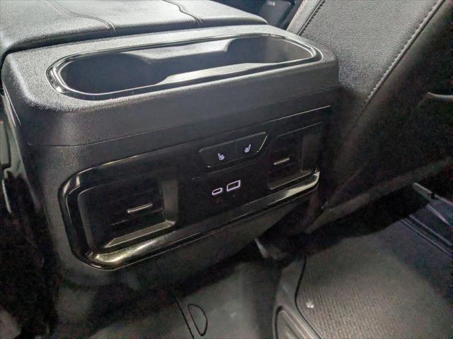 2025 GMC Sierra 3500HD 4WD Crew Cab Standard Bed AT4