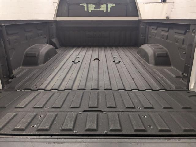 2025 GMC Sierra 3500HD 4WD Crew Cab Standard Bed AT4