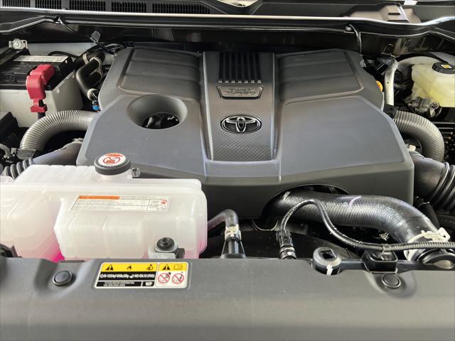 2026 Toyota Tundra Limited CrewMax 5.5' Bed