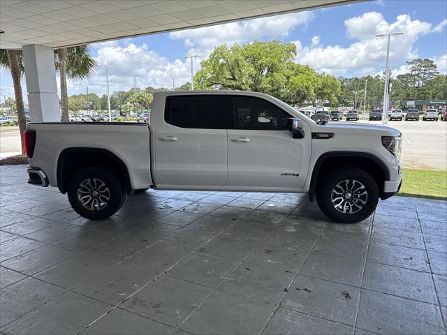 2023 GMC Sierra 1500 4WD Crew Cab Short Box AT4