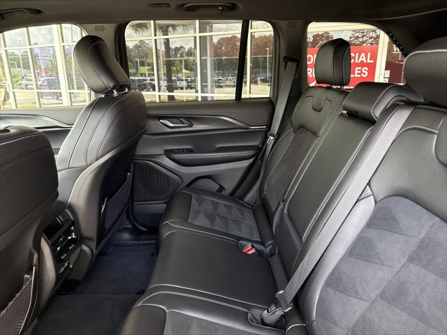 2025 Jeep Grand Cherokee Altitude X 4x2