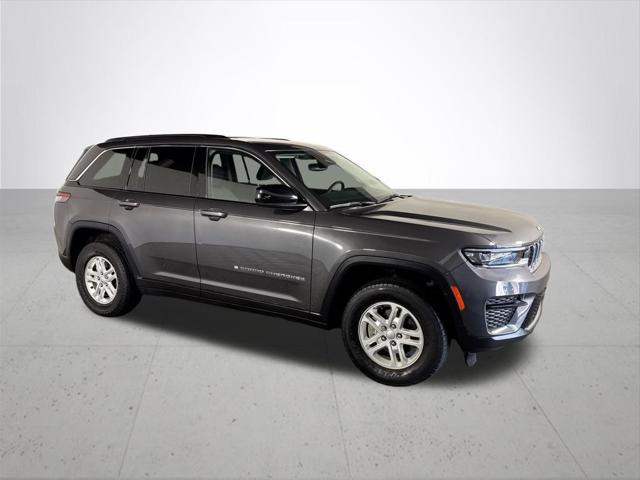 2023 Jeep Grand Cherokee Laredo 4x4