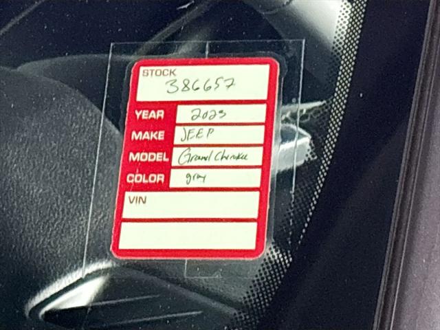 2023 Jeep Grand Cherokee Laredo 4x4