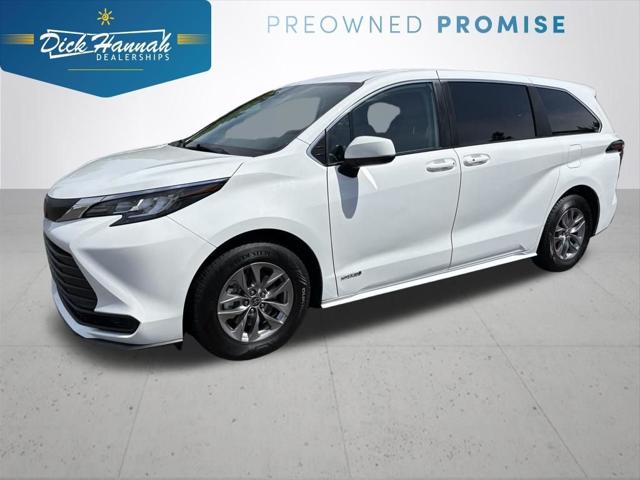 2021 Toyota Sienna LE for sale in Vancouver, WA