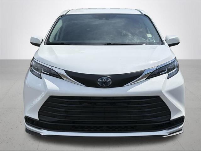 2021 Toyota Sienna LE