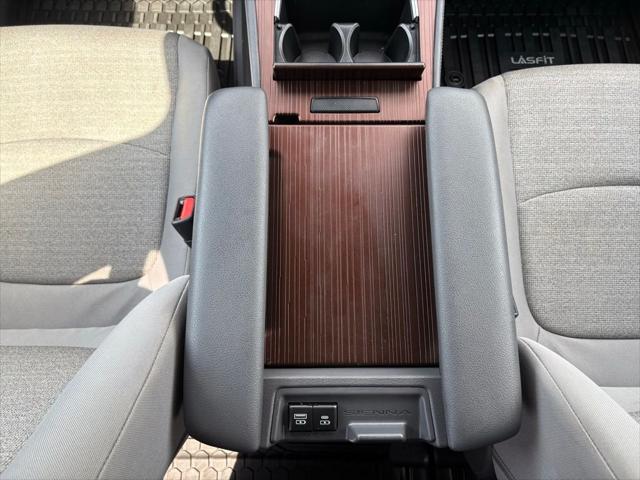 2021 Toyota Sienna LE