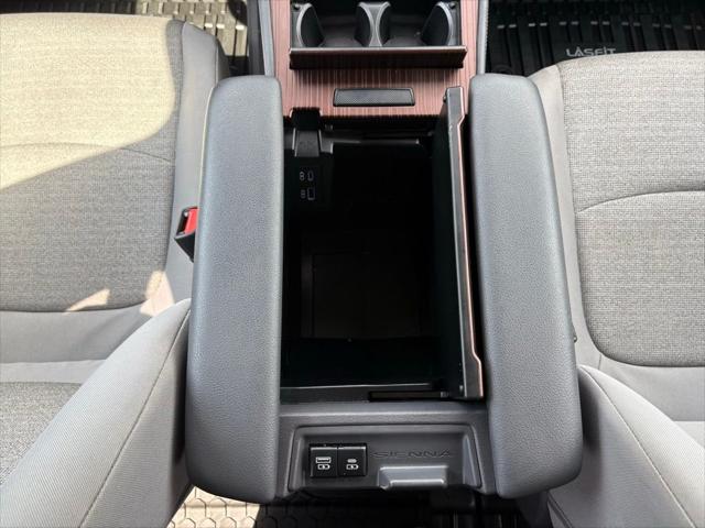 2021 Toyota Sienna LE