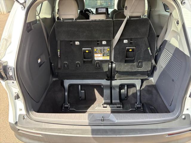 2021 Toyota Sienna LE