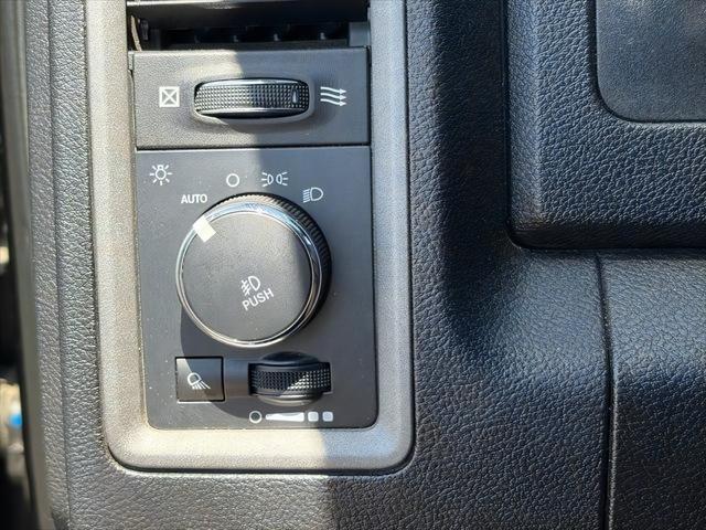 2022 Ram 1500 Classic Tradesman Crew Cab 4x2 5'7" Box