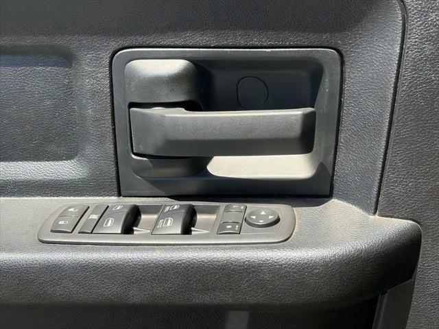 2022 Ram 1500 Classic Tradesman Crew Cab 4x2 5'7" Box