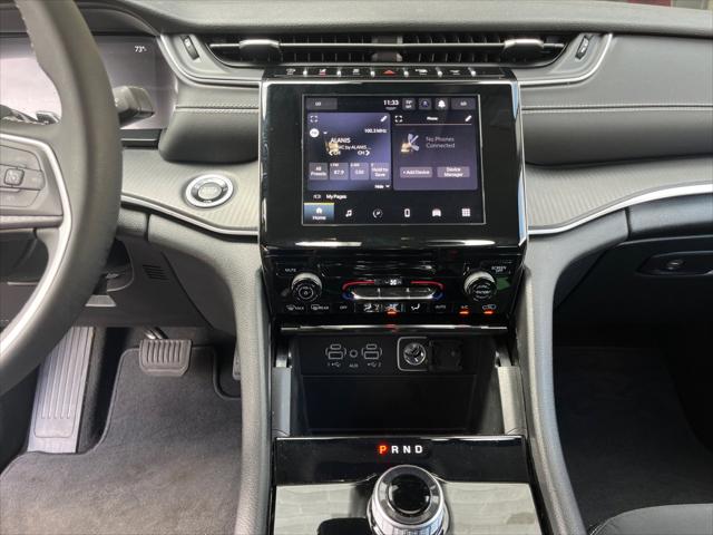 2023 Jeep Grand Cherokee Laredo 4x4