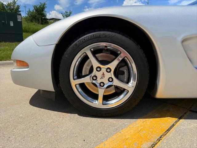 2003 Chevrolet Corvette Convertible 2D