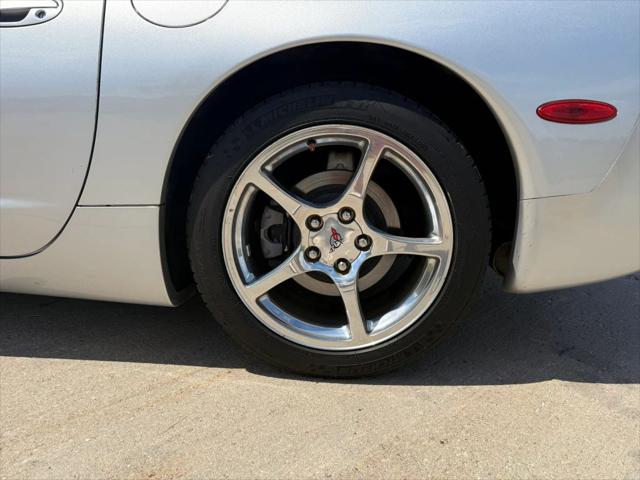 2003 Chevrolet Corvette Convertible 2D