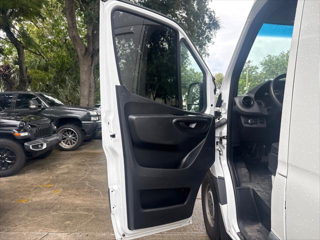 2021 Mercedes-Benz Sprinter "2500 Cargo Van High Roof 170.0"" WB"