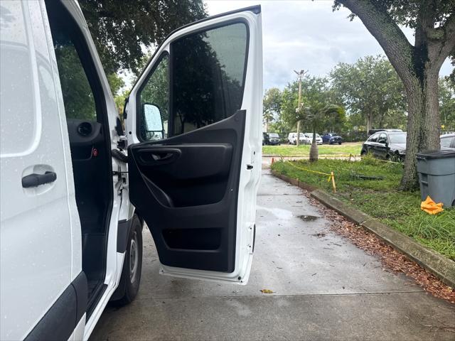 2021 Mercedes-Benz Sprinter "2500 Cargo Van High Roof 170.0"" WB"