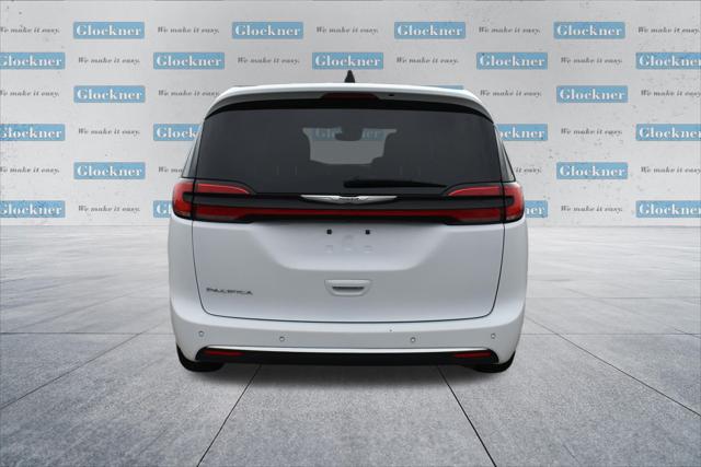 2023 Chrysler Pacifica Touring