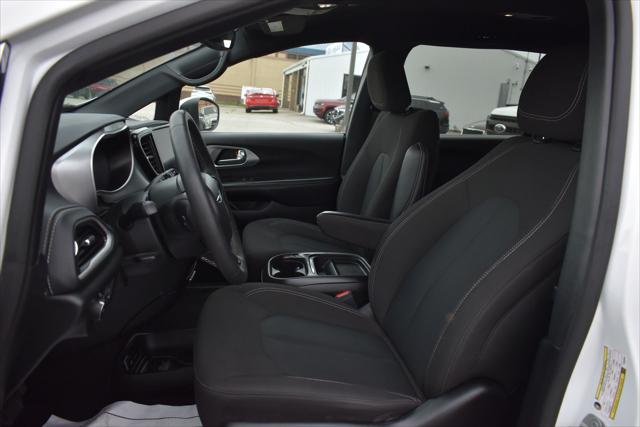 2023 Chrysler Pacifica Touring