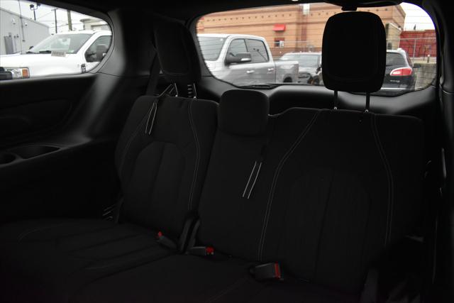 2023 Chrysler Pacifica Touring