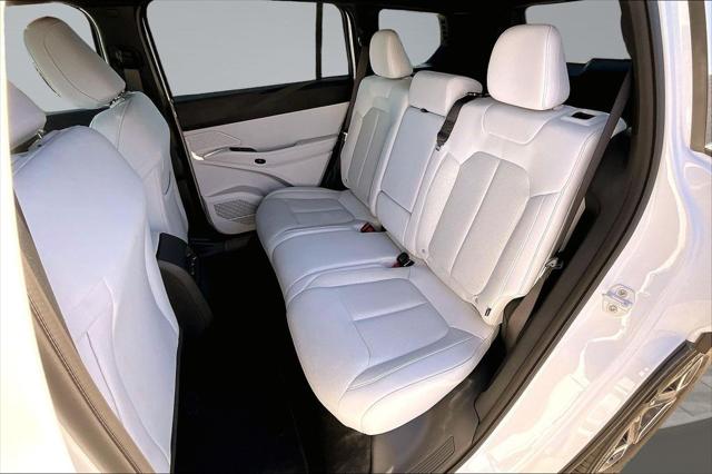 2026 Jeep Cherokee Laredo 4x4