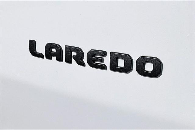 2026 Jeep Cherokee Laredo 4x4