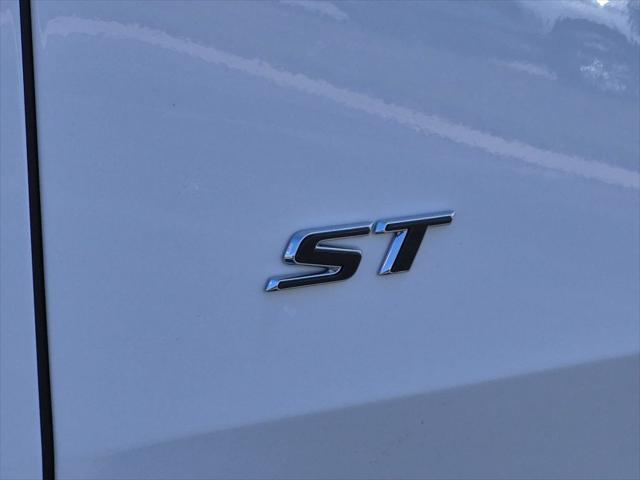 2026 Buick NV Sport Touring FWD