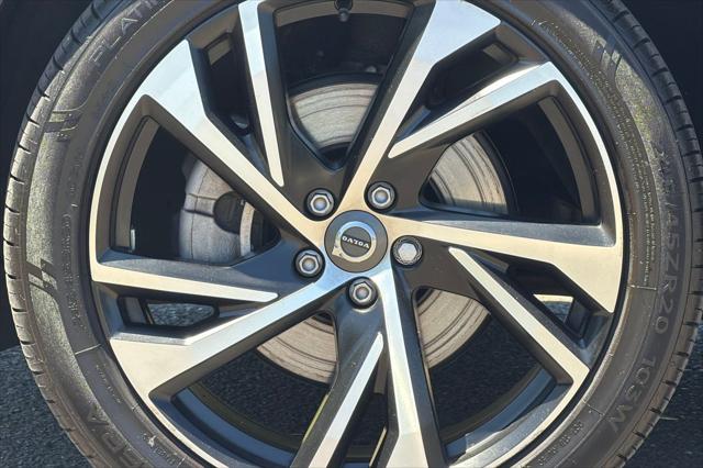 2022 Volvo XC40 T5 R-Design