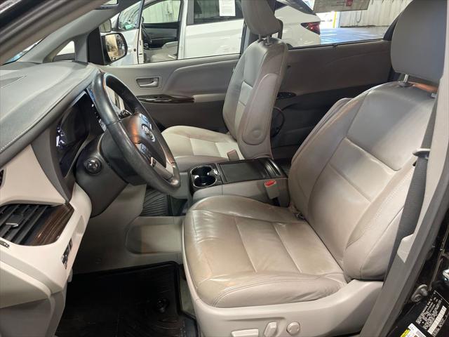 2017 Toyota Sienna XLE Premium 7 Passenger