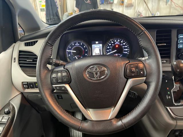 2017 Toyota Sienna XLE Premium 7 Passenger