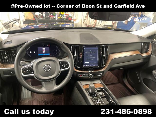 2023 Volvo XC60 B5 Plus Dark Theme