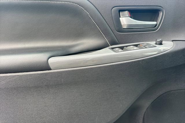2015 Toyota Sienna SE Premium 8 Passenger