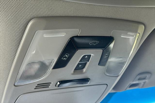 2015 Toyota Sienna SE Premium 8 Passenger