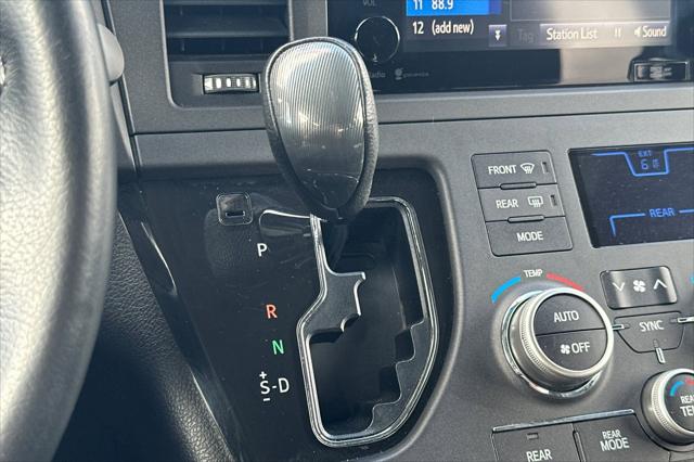 2015 Toyota Sienna SE Premium 8 Passenger