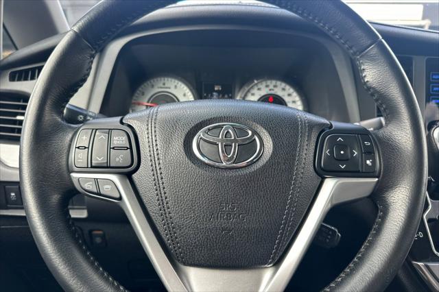 2015 Toyota Sienna SE Premium 8 Passenger