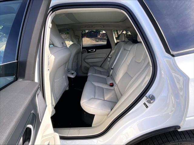 2026 Volvo XC60 Plug-In Hybrid Ultra, T8 AWD Electric/Gasoline, Dark