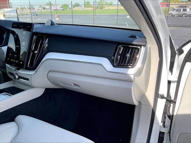 2026 Volvo XC60 Plug-In Hybrid Ultra, T8 AWD Electric/Gasoline, Dark