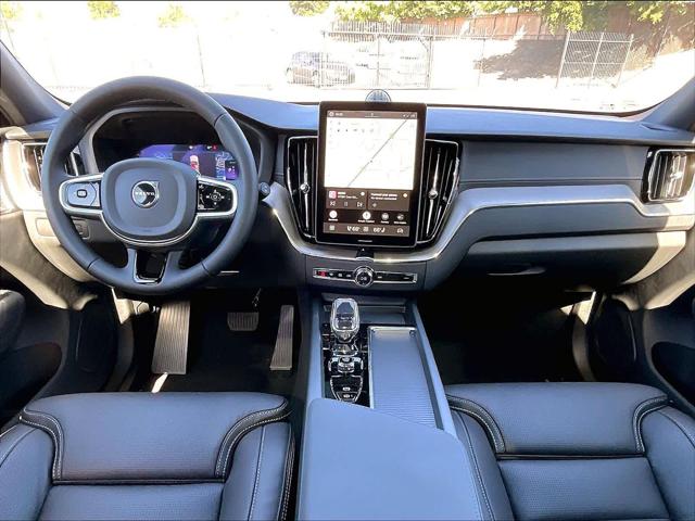 2026 Volvo XC60 Plug-In Hybrid Black Edition Ultra, T8 AWD Electric/Gasoline, Dark