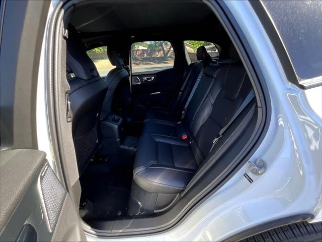 2026 Volvo XC60 Plug-In Hybrid Black Edition Ultra, T8 AWD Electric/Gasoline, Dark