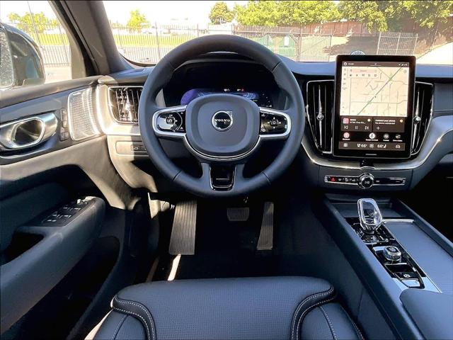 2026 Volvo XC60 Plug-In Hybrid Black Edition Ultra, T8 AWD Electric/Gasoline, Dark