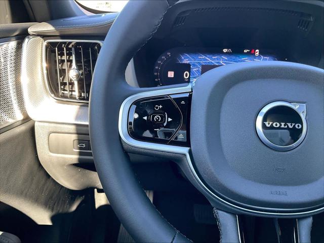 2026 Volvo XC60 Plug-In Hybrid Black Edition Ultra, T8 AWD Electric/Gasoline, Dark