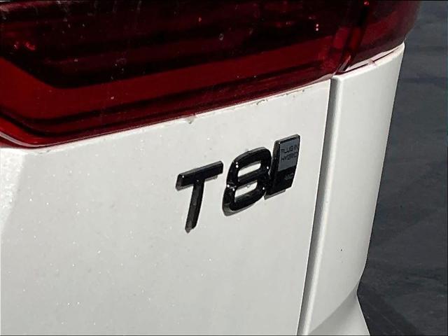 2026 Volvo XC60 Plug-In Hybrid Black Edition Ultra, T8 AWD Electric/Gasoline, Dark