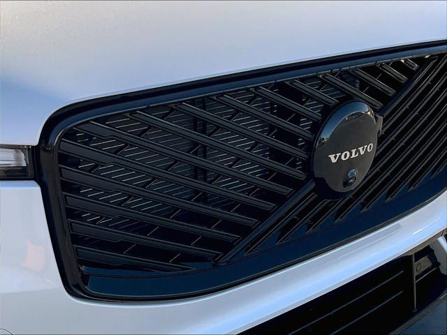 2026 Volvo XC60 Plug-In Hybrid Black Edition Ultra, T8 AWD Electric/Gasoline, Dark
