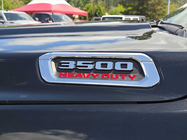 2020 Ram 3500 Laramie Crew Cab 4x4 8' Box