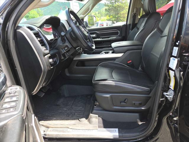 2020 Ram 3500 Laramie Crew Cab 4x4 8' Box
