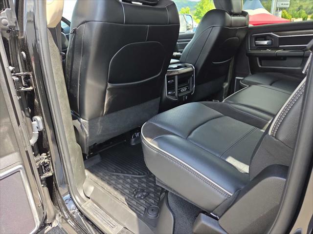 2020 Ram 3500 Laramie Crew Cab 4x4 8' Box