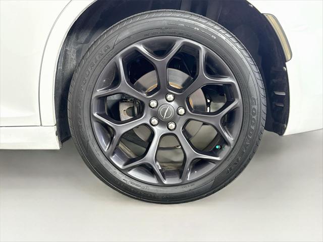 2019 Chrysler 300 300S