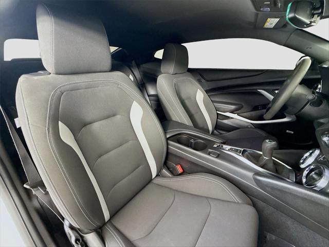 2021 Chevrolet Camaro RWD Coupe 1LT