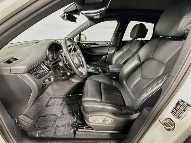 2023 Porsche Macan T
