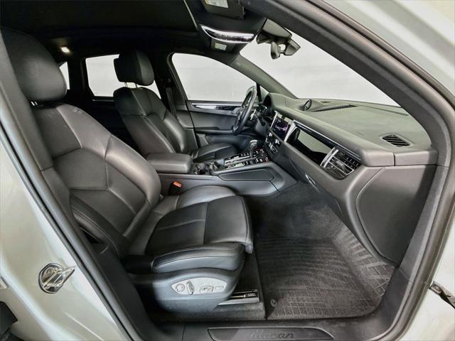 2023 Porsche Macan T