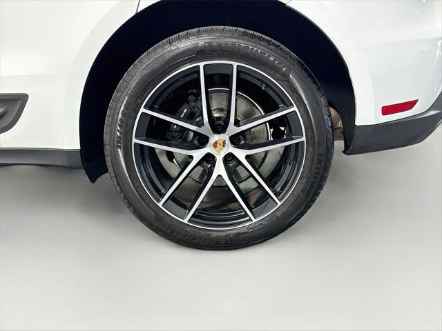 2023 Porsche Macan T