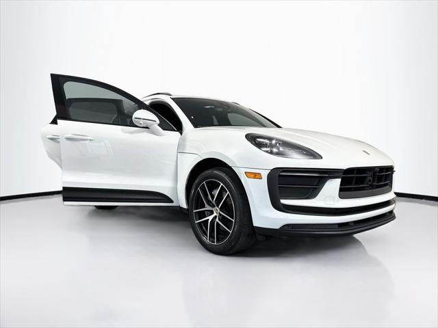 2023 Porsche Macan T